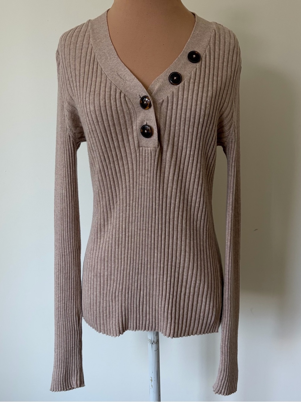 Cotton By Autumn Cashmere Ribbed Henley V-Neckline Long Sleeves Tan Sweater Sz S